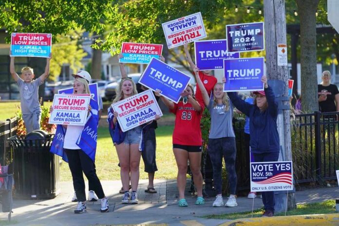 Ripon,,Wisconsin,Usa,-,October,3rd,,2024:,Donald,Trump,Supporters
