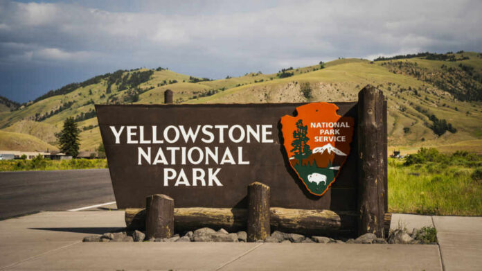 Yellowstone National Park entrance sign